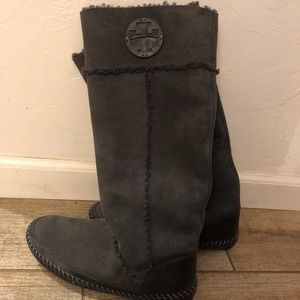 Tory Burch Knee High Grey Suede Boots With Shearling Interior